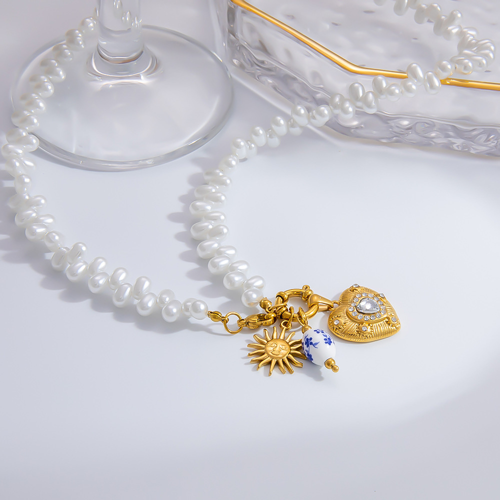 1 piece romantic series retro heart stainless steel  gold color plated rhinestone women's pendant necklaces h5Picture3