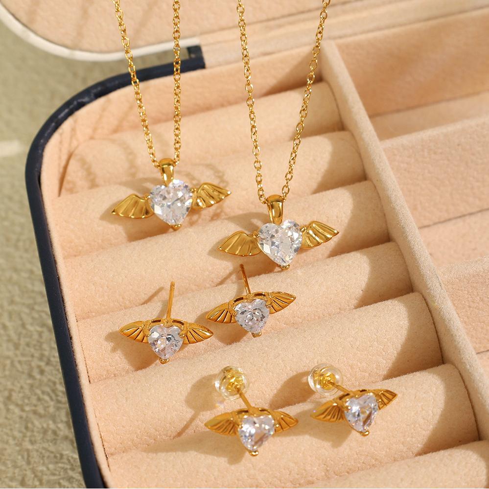 1 piece luxurious series elegant heart wings titanium steel  gold color plated rhinestone women's pendant necklaces h5Picture6