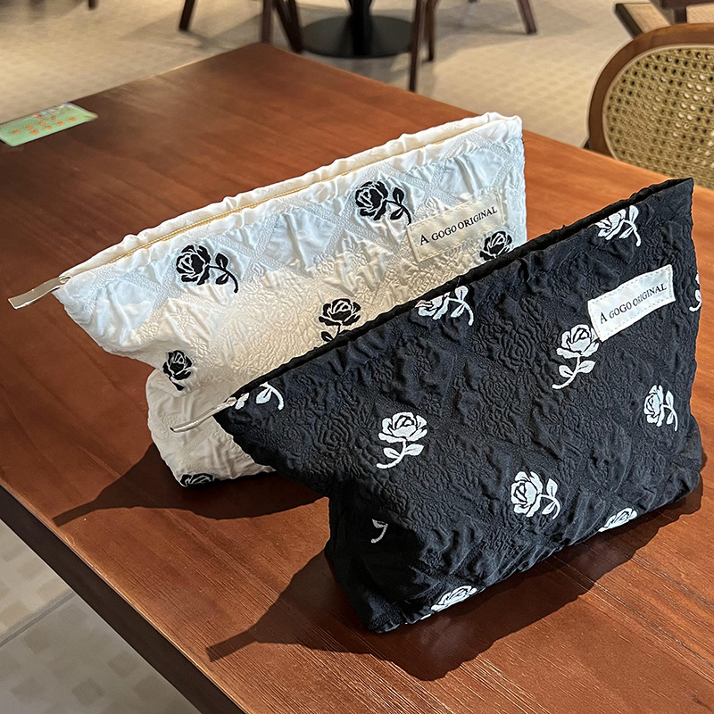 1 Piece Romantic Series Natural Flower Polyester Women's Bags Picture4