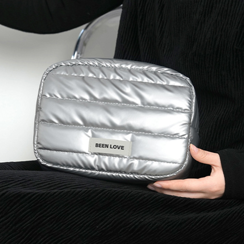 1 Piece Daily Series Plaid Portable Large Capacity Toiletry Women's Cosmetic Bags h5Picture7