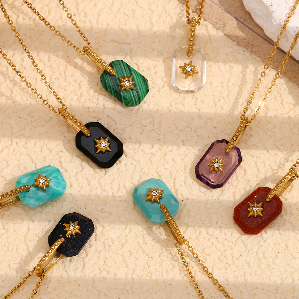 1 Piece Luxurious Series Retro Quadrilateral Stainless Steel   Gold Color  Women's Pendant Necklaces h5Picture7