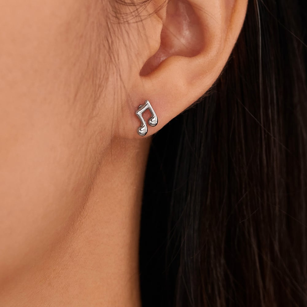 Pendientes clásicos de acero inoxidable para hombre con diseño de notas que combinan con todo h5Imagen4