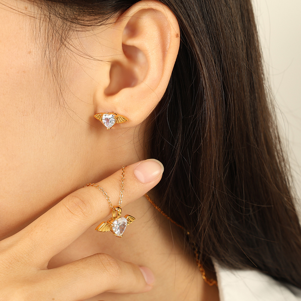 1 piece luxurious series elegant heart wings titanium steel  gold color plated rhinestone women's pendant necklaces h5Picture7