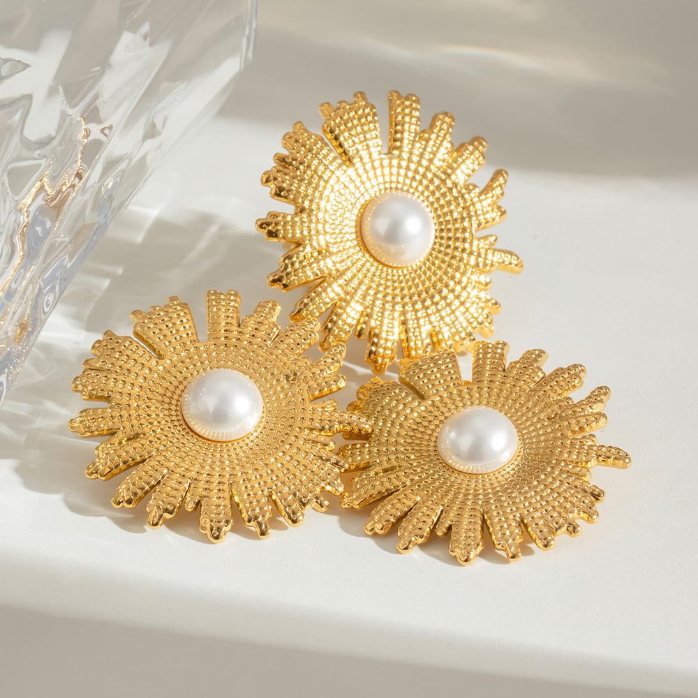 1 pair simple series retro flower stainless steel  gold plated artificial pearl women stud earrings Picture3