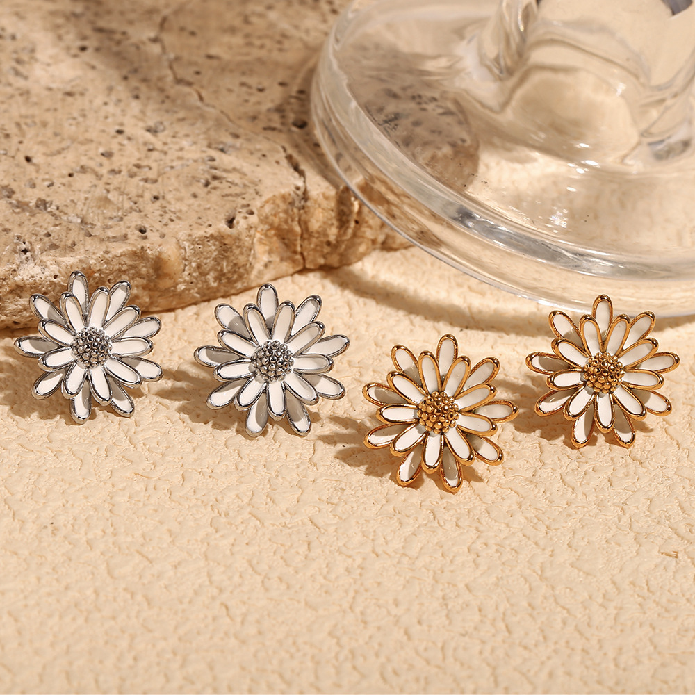 1 Paar Ohrstecker aus Edelstahl mit natürlicher Blume in Goldfarbe für Damen h5Bild4