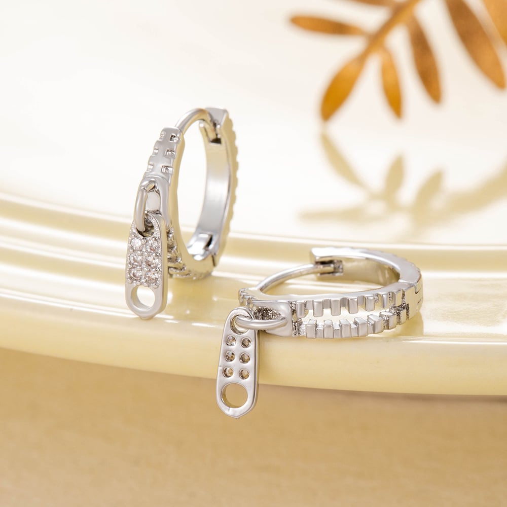 1 Piece Designable Series Simple Zipper Shape Copper Zircon Women's Hoop Earrings Picture2