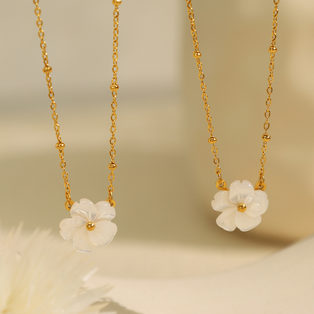 collar con colgante de acero de titanio y flor elegante de serie clásica de 1 pieza para mujer en  h5Imagen4