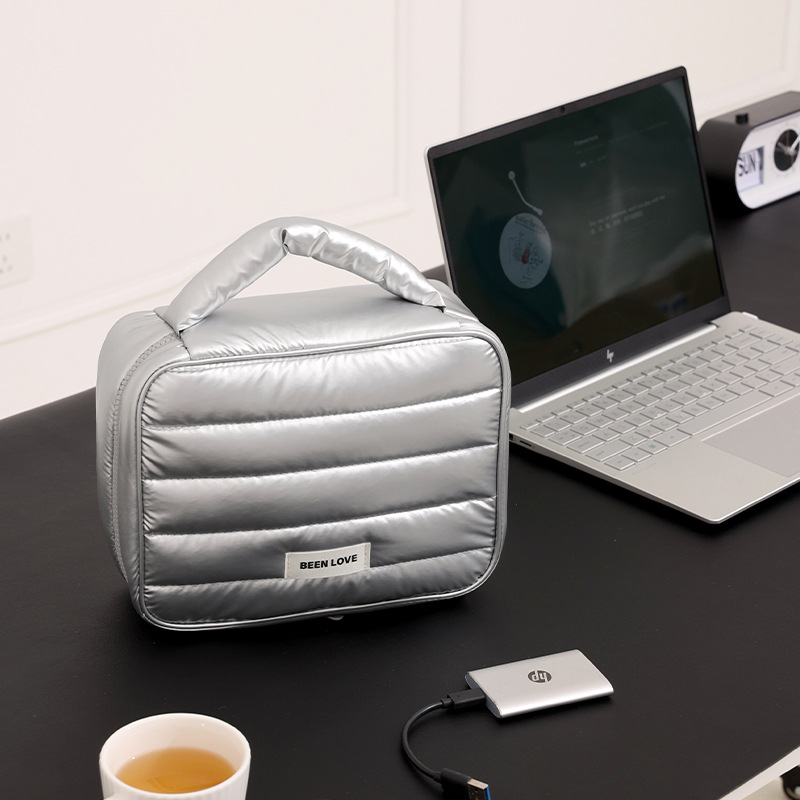 1 Piece Simple Series Daily Solid Color Nylon Large-capacity Storage Bag for Daily Items during Travel h5Picture3