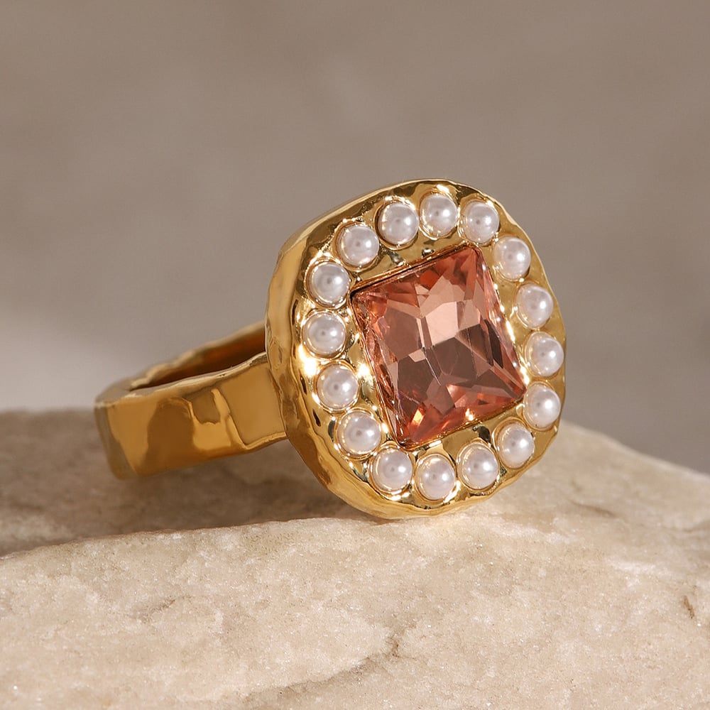 1 pair luxurious series retro geometric artificial pearls  gold plated rhinestone women single ring h5Picture3