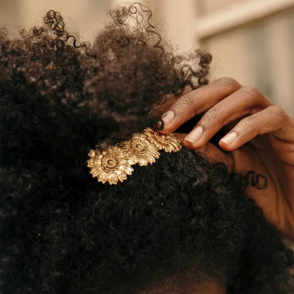 1 pair romantic series retro flower stainless steel gold plated women hair clips h5Picture4