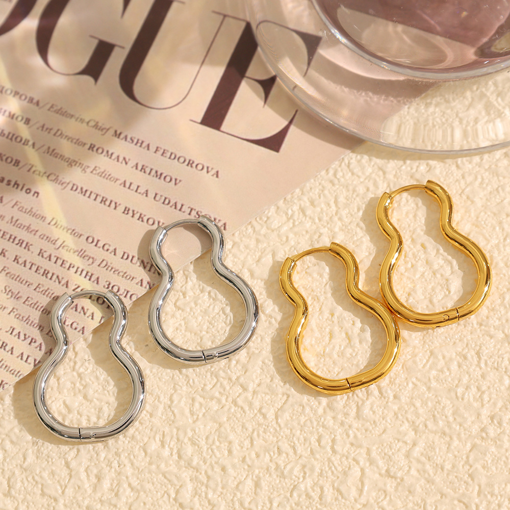 1 pair simple series classic geometric titanium steel  gold color plated women's hoop earrings Picture2