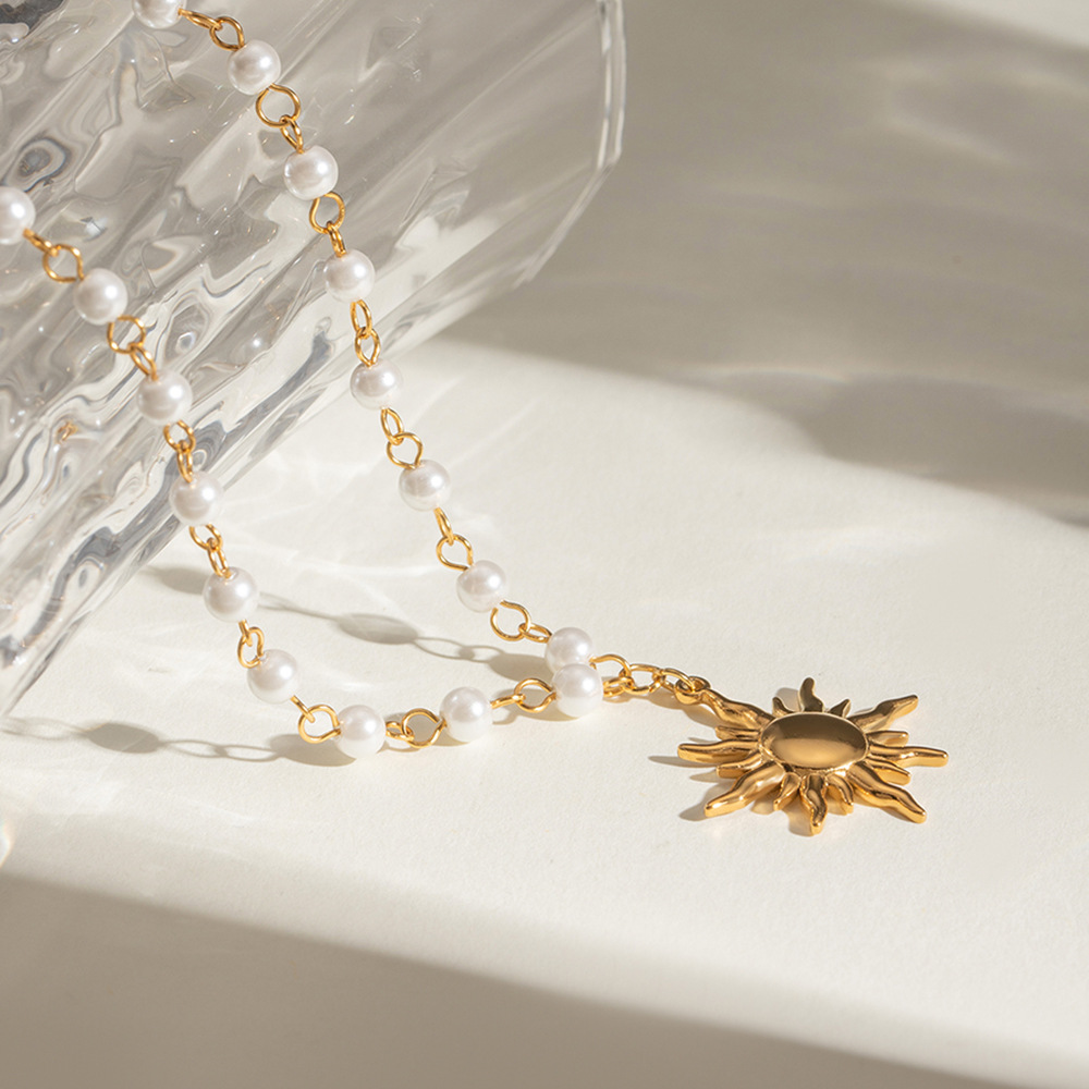 1 piece simple retro style sun/moon shape stainless steel  gold inlay artificial pearl women's pendant necklaces Picture4