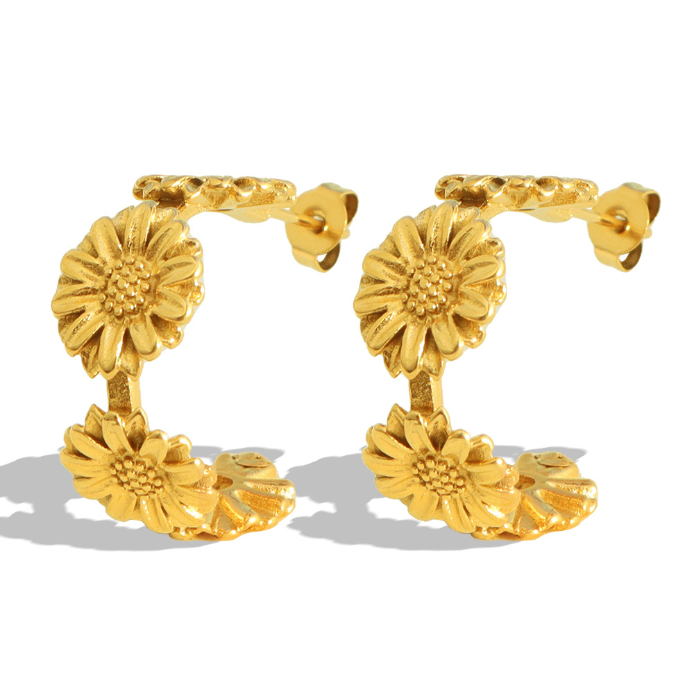 1 pair romantic series retro flower stainless steel  gold plated women hoop earrings h5Picture5