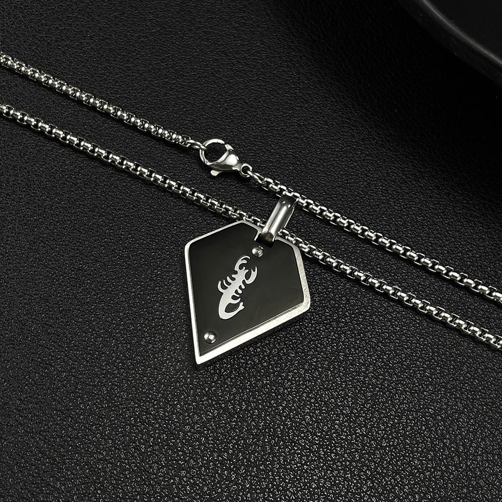 1 Stück Herren-Anhänger-Halsketten aus Edelstahl mit Skorpion-Muster Bild4