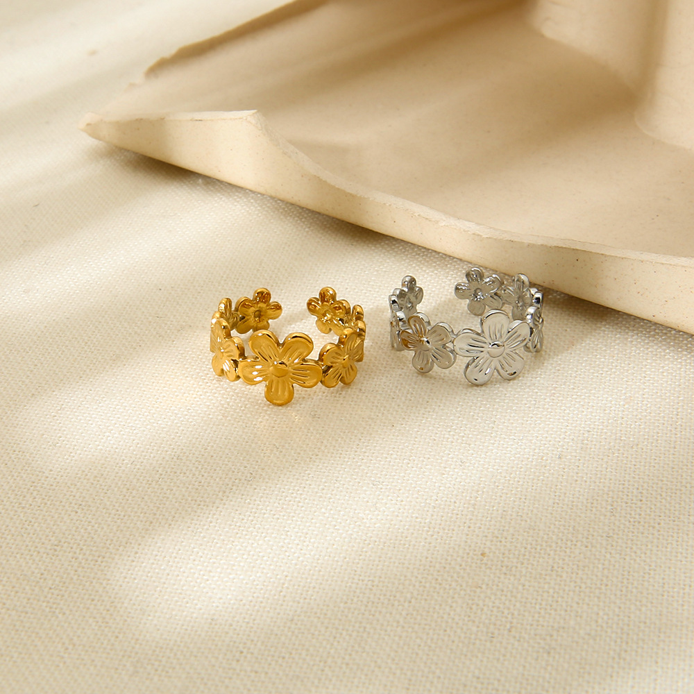 Light Luxury Flower - shaped Gold - colored Stainless Steel Women's Rings h5Picture4