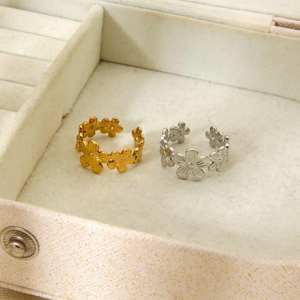 Light Luxury Flower - shaped Gold - colored Stainless Steel Women's Rings h5Picture2