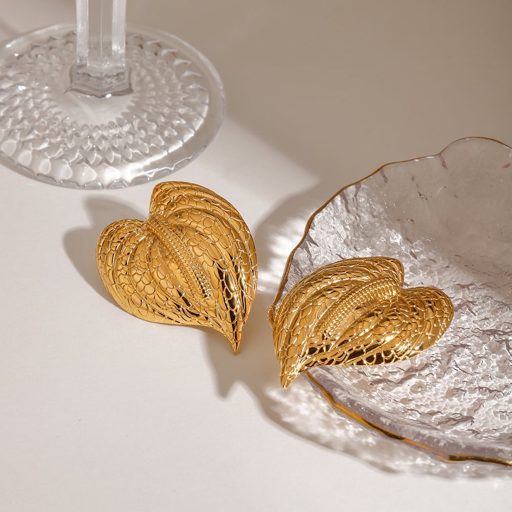 Retro Heart Stainless Steel Gold Color Stud Earrings Picture4