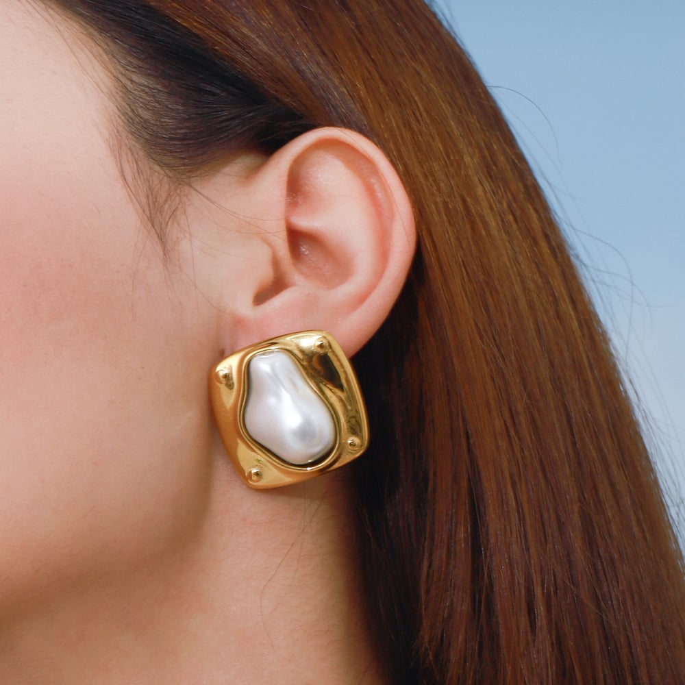 Elegant Stainless Steel Gold Color Stud Earrings h5Picture2