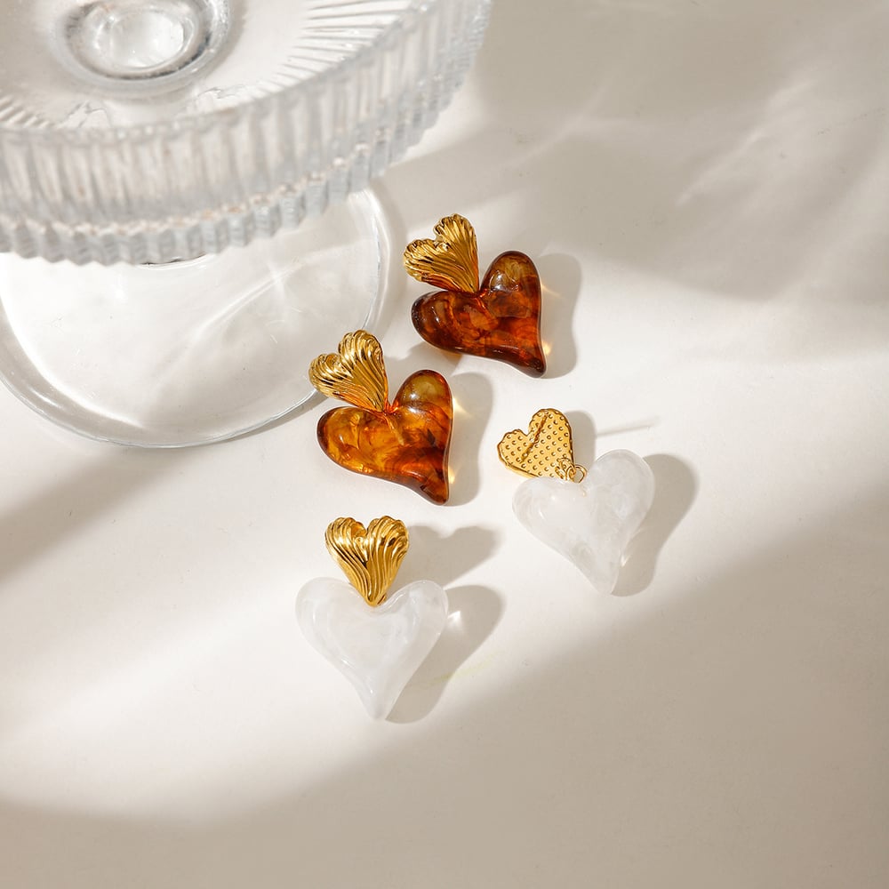 Retro Heart Women's Stud Earrings h5Picture3