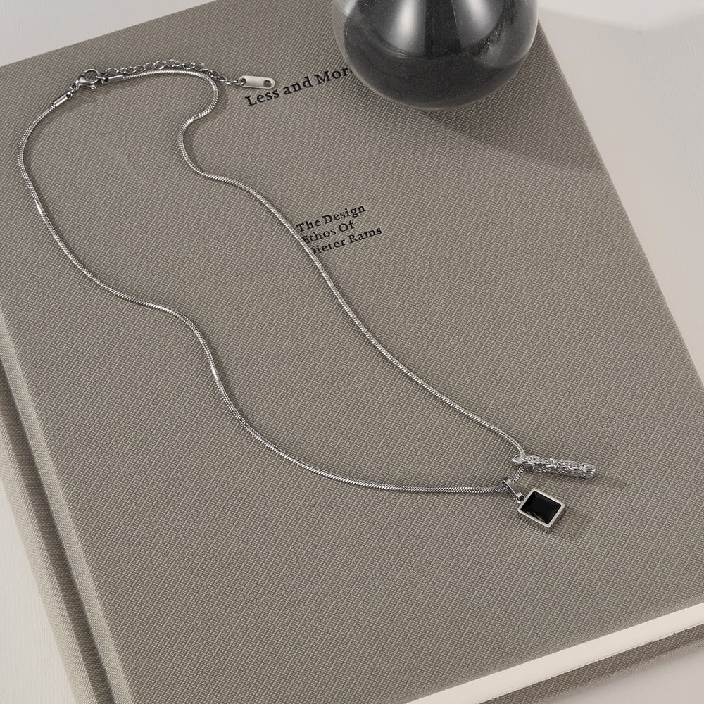 Minimalist Dikdörtgen Paslanmaz Çelik Kadın Kolyeleri Resim3