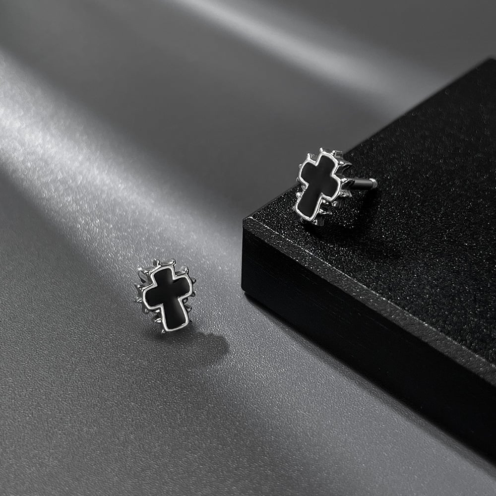 Pendientes de acero inoxidable con cruz delicada para hombre Imagen3