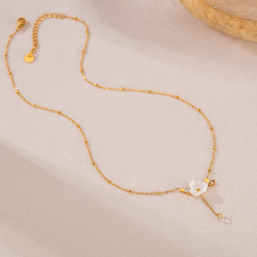 1 Piece Elegant Series Daily Flower Stainless Steel Gold Color Women's Pendant Necklaces Picture4