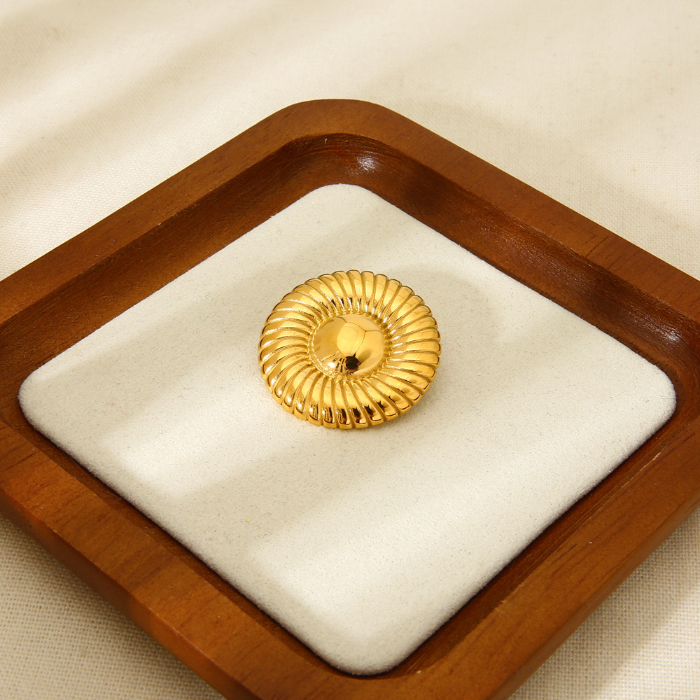 Creative Cow Horn Wrap Gold Stainless Steel Women's Brooch Picture4