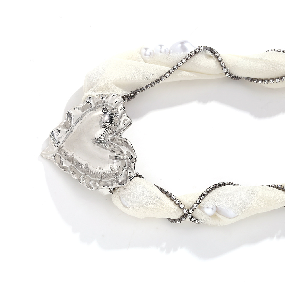 1 Piece French Pearl Mesh Braided Chain Alloy Heart Pendant Necklace Picture3