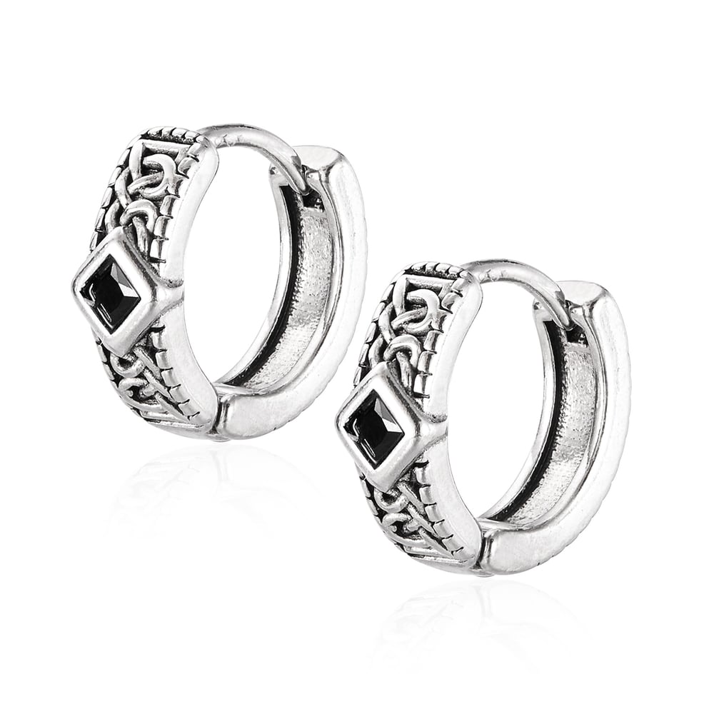 Schillernde Creolen aus Edelstahl mit Rautenmotiv für Herren