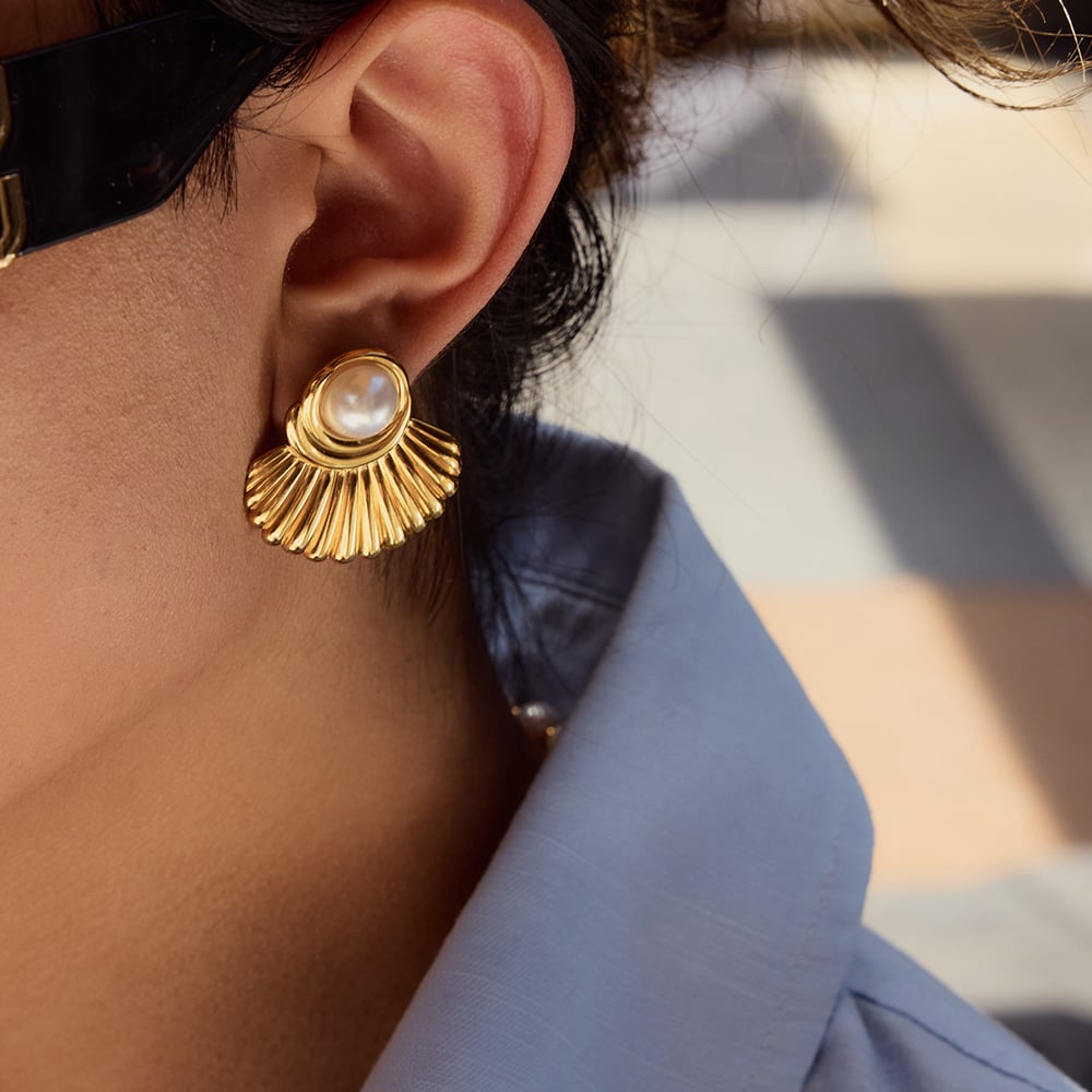 Retro Stainless Steel Gold Color Stud Earrings Picture3