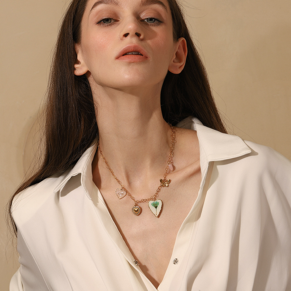Luxury Style Romantic Heart Butterfly Pendant Women's Necklaces h5Picture4