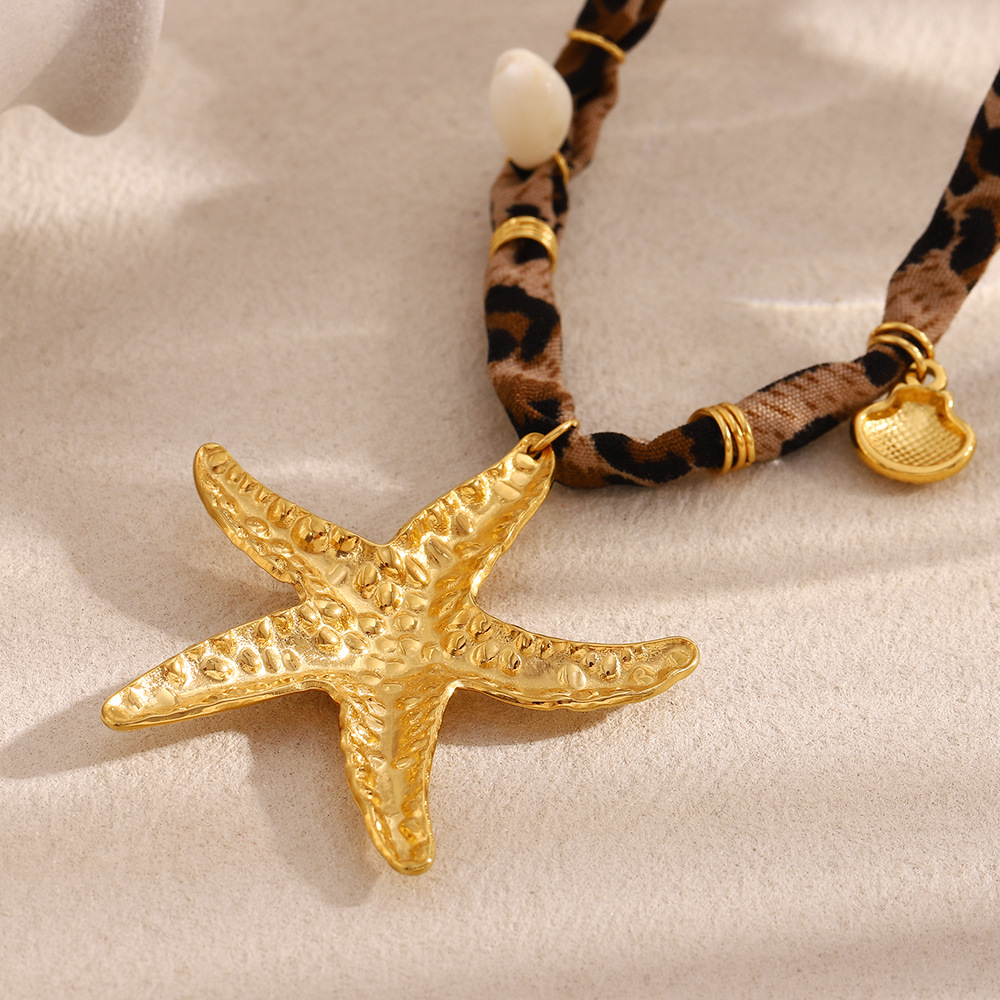 Handmade Unique Five Pointed Star Gold Stainless Steel Women's Necklaces h5Picture4