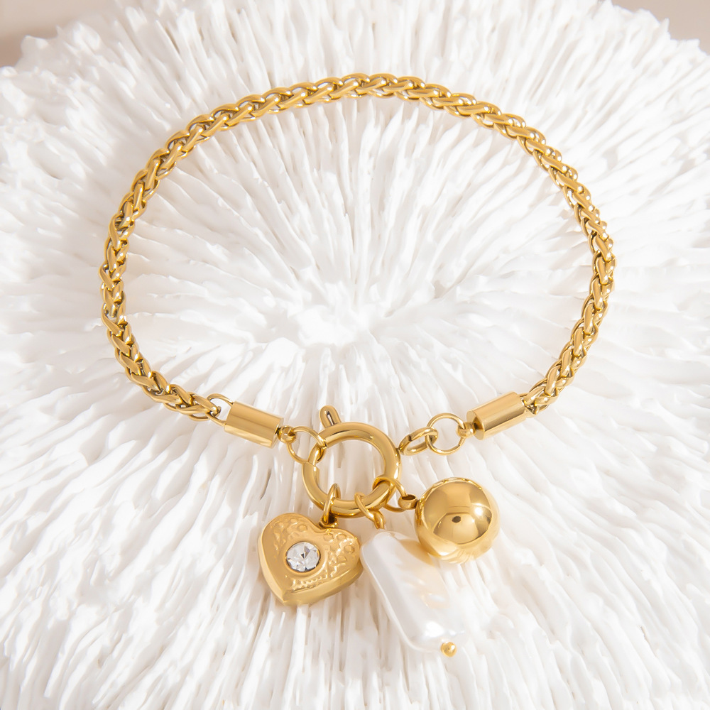 Basit Kalp Paslanmaz Çelik Altın Rengi Zirkon Kadın Charm Bilezikleri h5Resim5