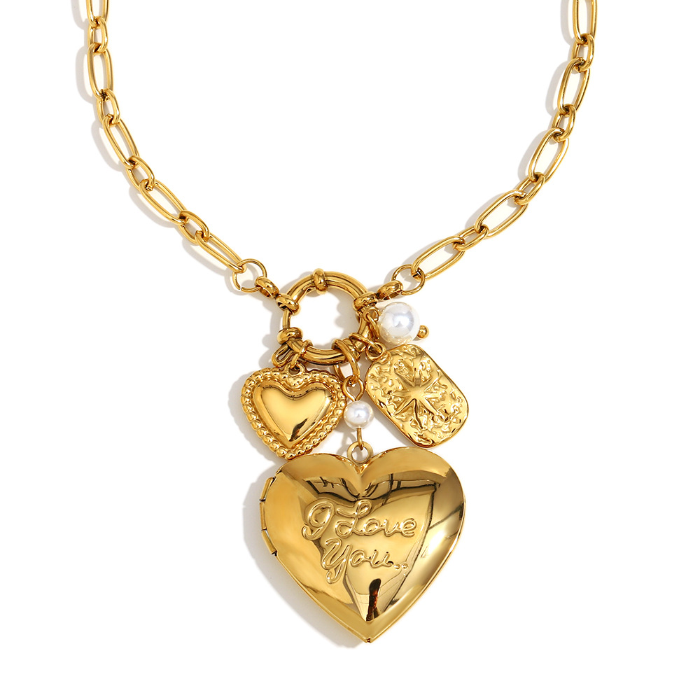 Luxury Style Classic Heart Pendant Gold Stainless Steel Women's Necklaces