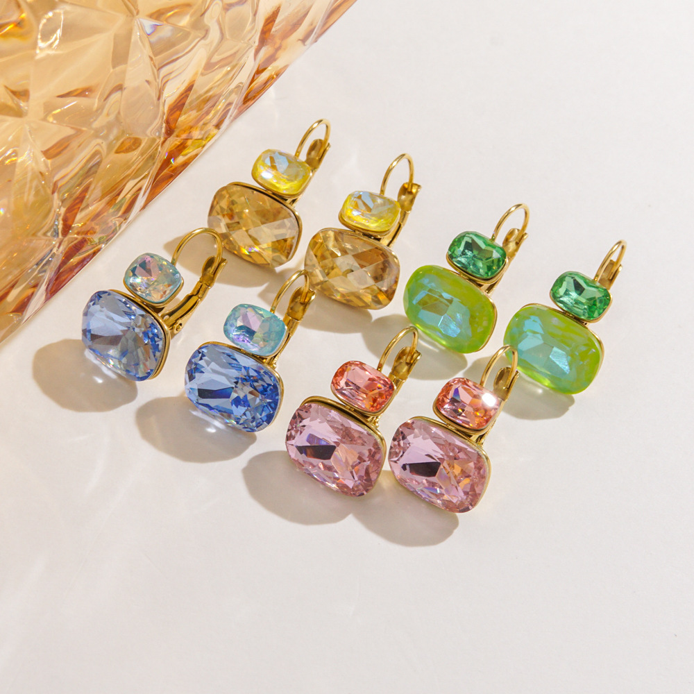 Luxuriöse Serie Täglich gravierte Edelstahl Zirkon Damen Ohrstecker Bild3