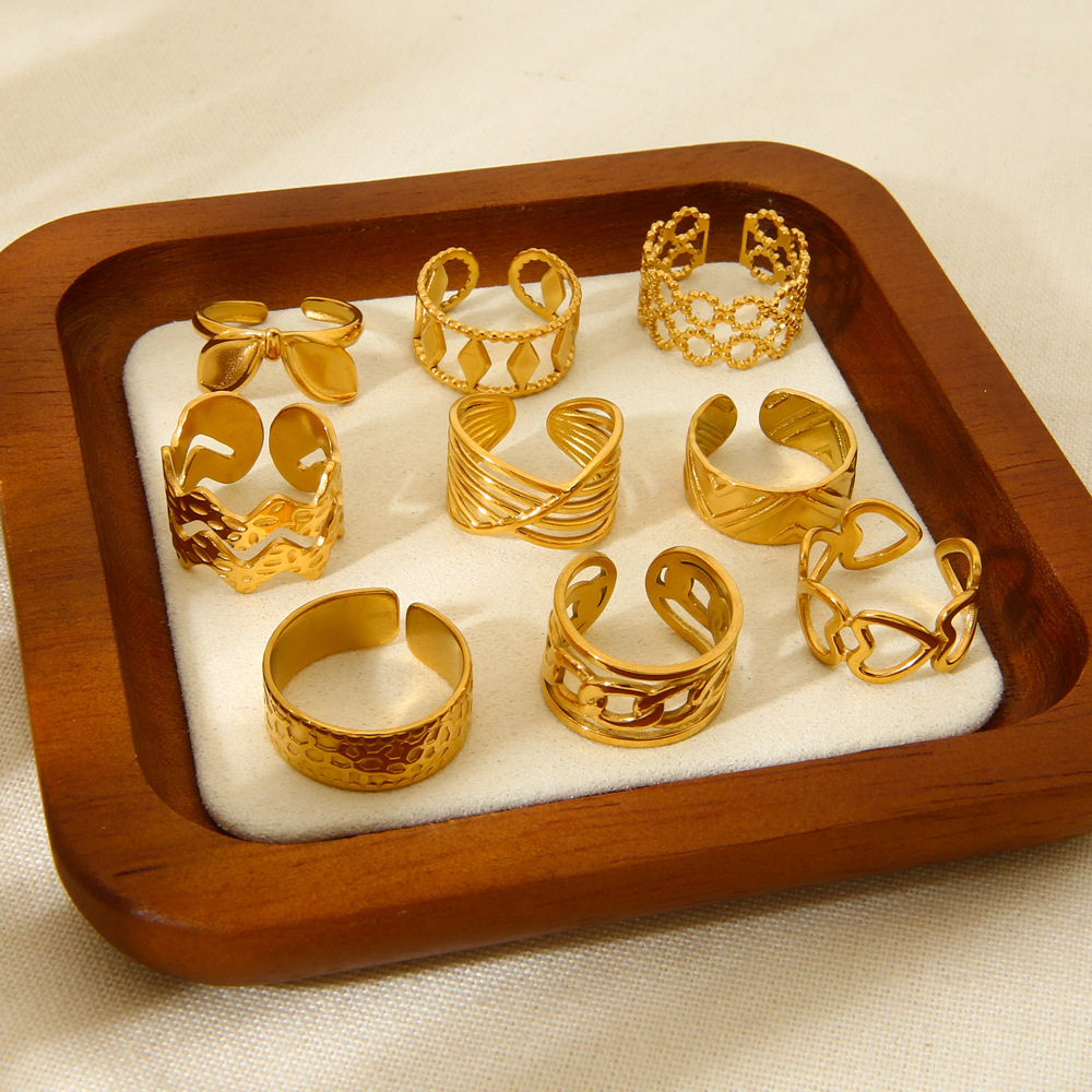 Einfache Serie Tägliche geometrische Edelstahl Gold Farbe Damen Ringe Bild3