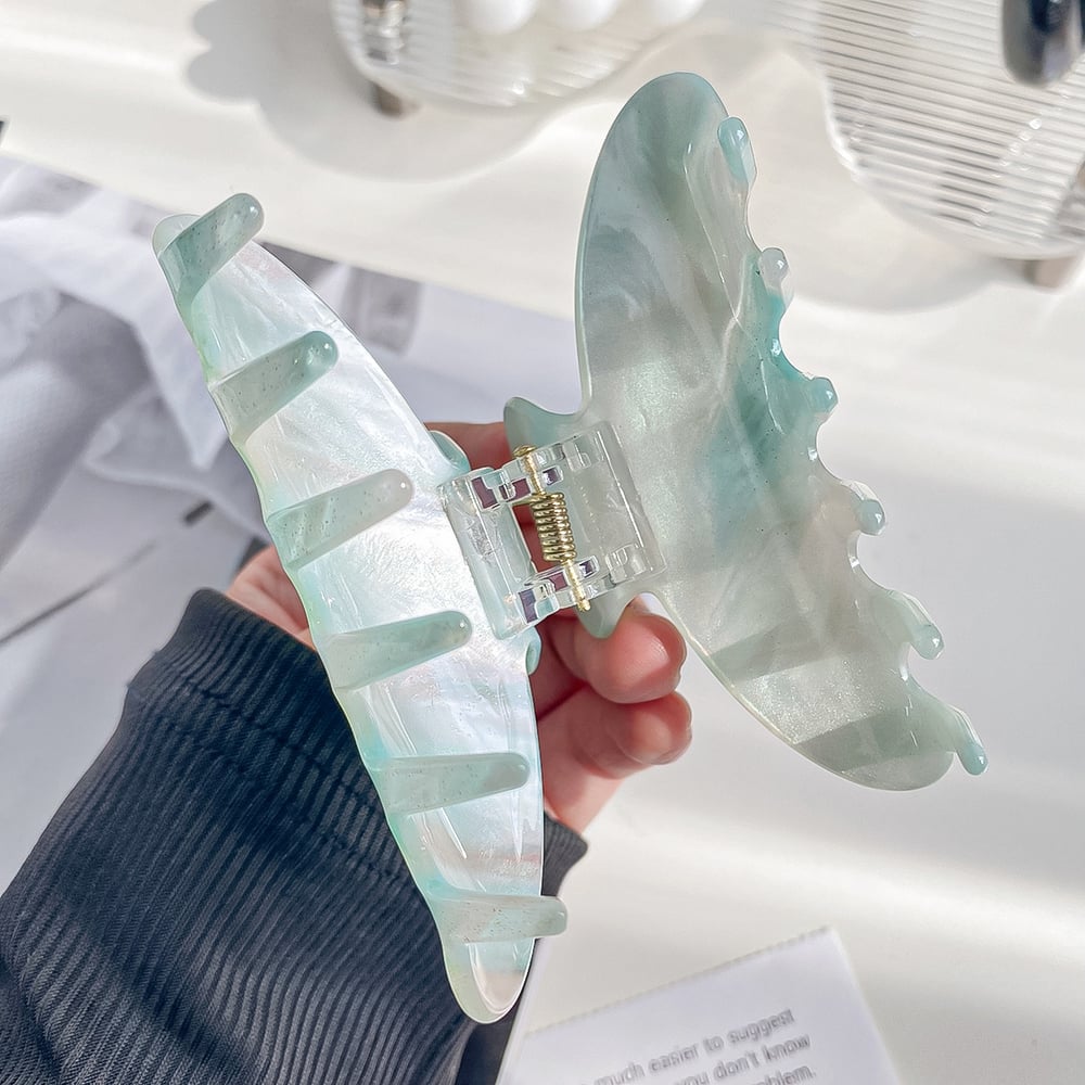 Stylish, Elegant and Blurred - designed Women's Hair Clips Picture3