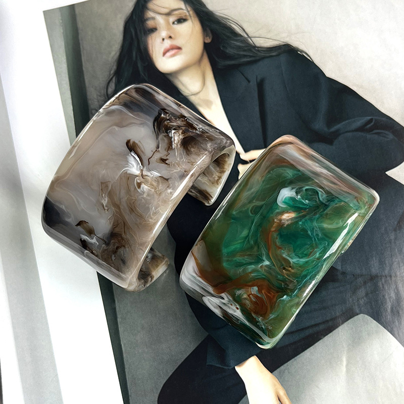 Blurred Vintage Wide - brimmed Acrylic Women's Bangles Picture5