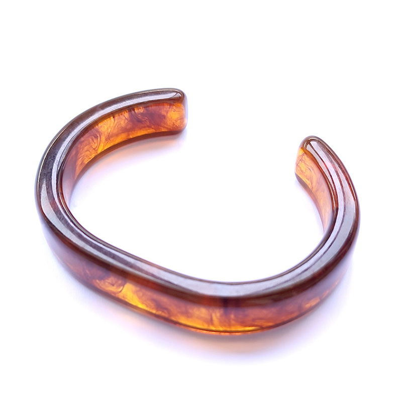 Geometric French - style Wide - version Stylish Women's Bracelets Picture5