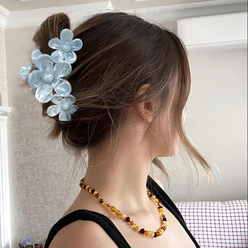 1 Pair Simple Series Daily Solid Color Resin Women's Hair Claws Picture3