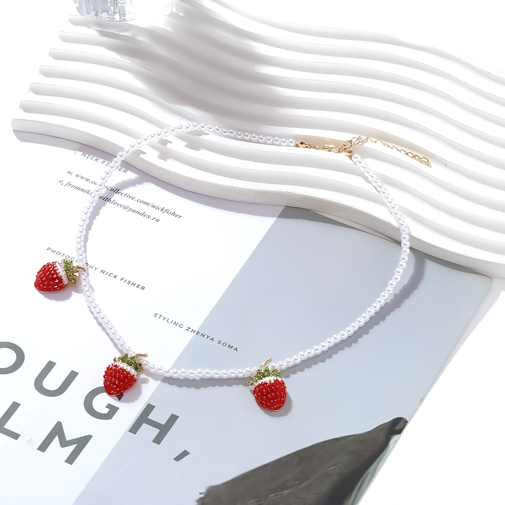 Cute Alloy Strawberry Pendant Necklaces h5Picture4