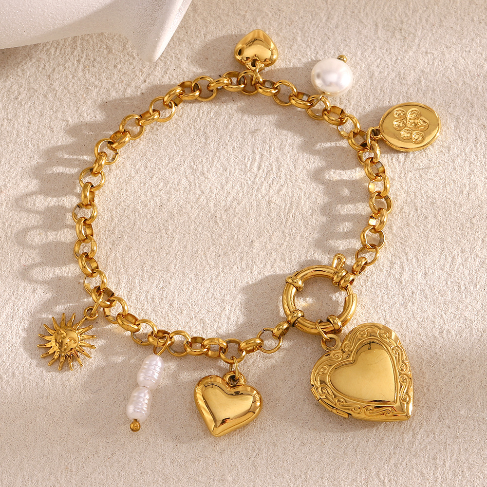1 Piece Classic Series Daily Heart Stainless Steel Women's Charm Bracelets h5Picture4