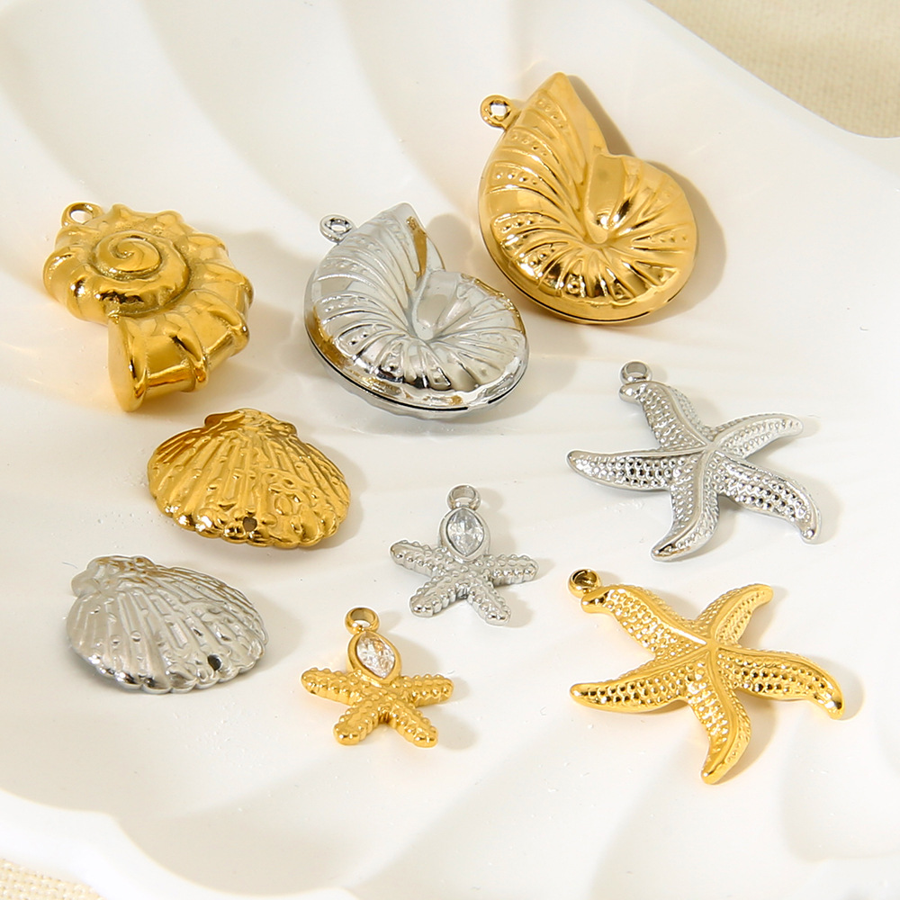 1 Pair Classic Series Retro Turtle Stainless Steel   Gold Color  Unisex Pendants h5Picture2
