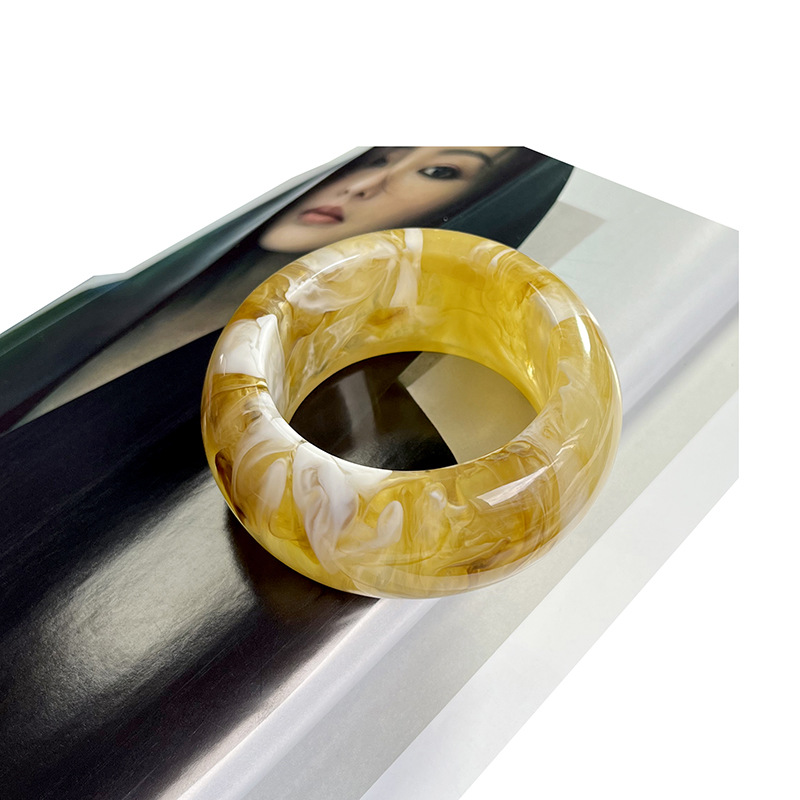 Blurred Vintage Wide - brimmed Acrylic Women's Bangles Picture7