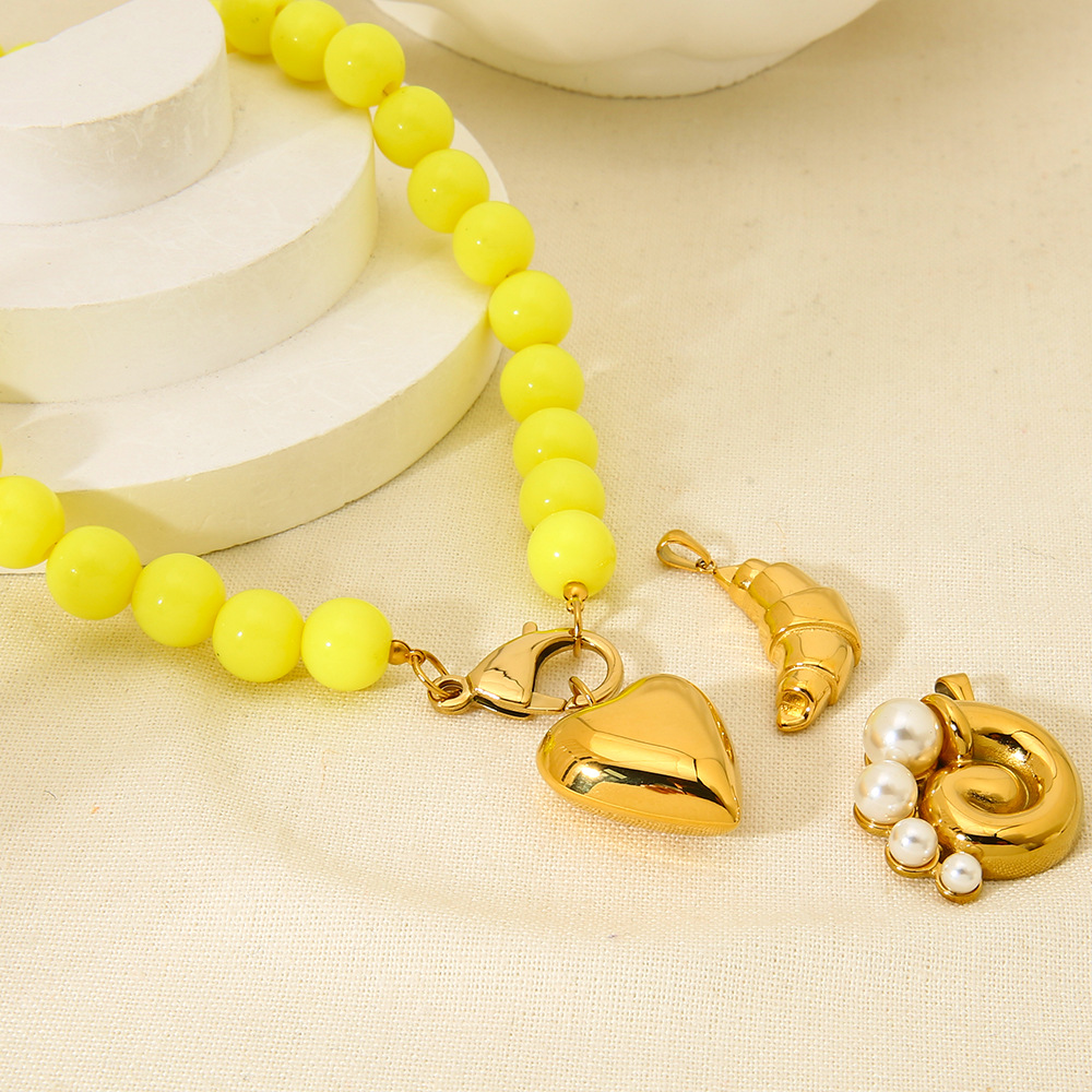 1 Piece Heart Acrylic Gold Color Beaded Necklace h5Picture4