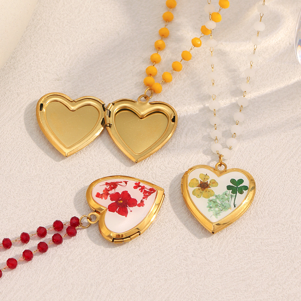 Light Luxury Heart-shaped Stainless Steel  Women‘s Pendant Necklaces h5Picture2