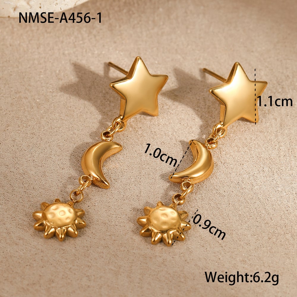 Orecchini pendenti da donna in acciaio inossidabile color oro con sole e luna