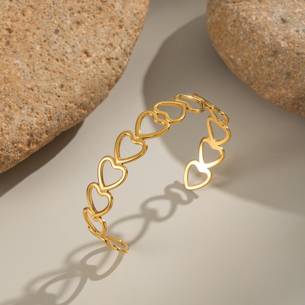 1 Piece Classic Heart Stainless Steel Gold Color Cuff Bracelet Picture4