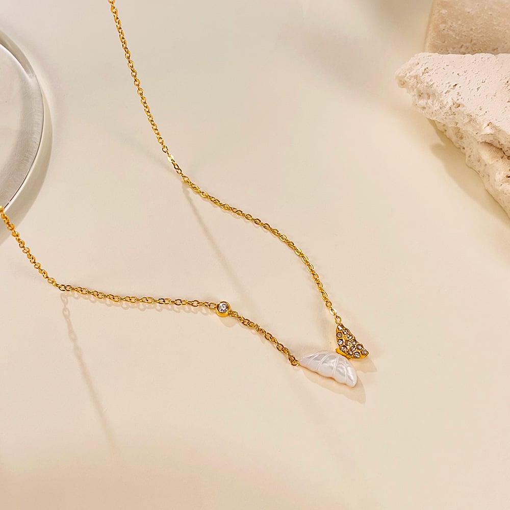 1 pezzo di collana con ciondolo a forma di farfalla in acciaio inossidabile color oro da donna h5Immagine6