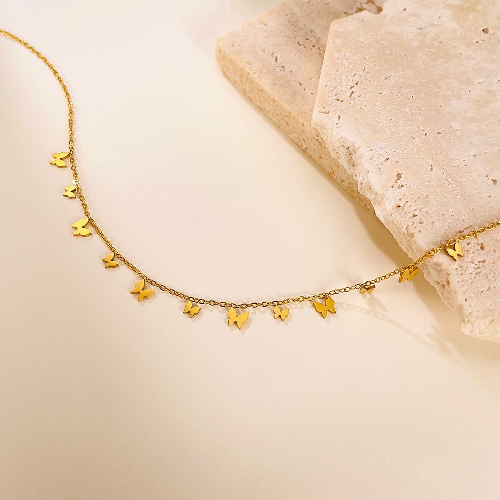 1 pezzo di collana con ciondolo a forma di farfalla in acciaio inossidabile color oro da donna h5Immagine7